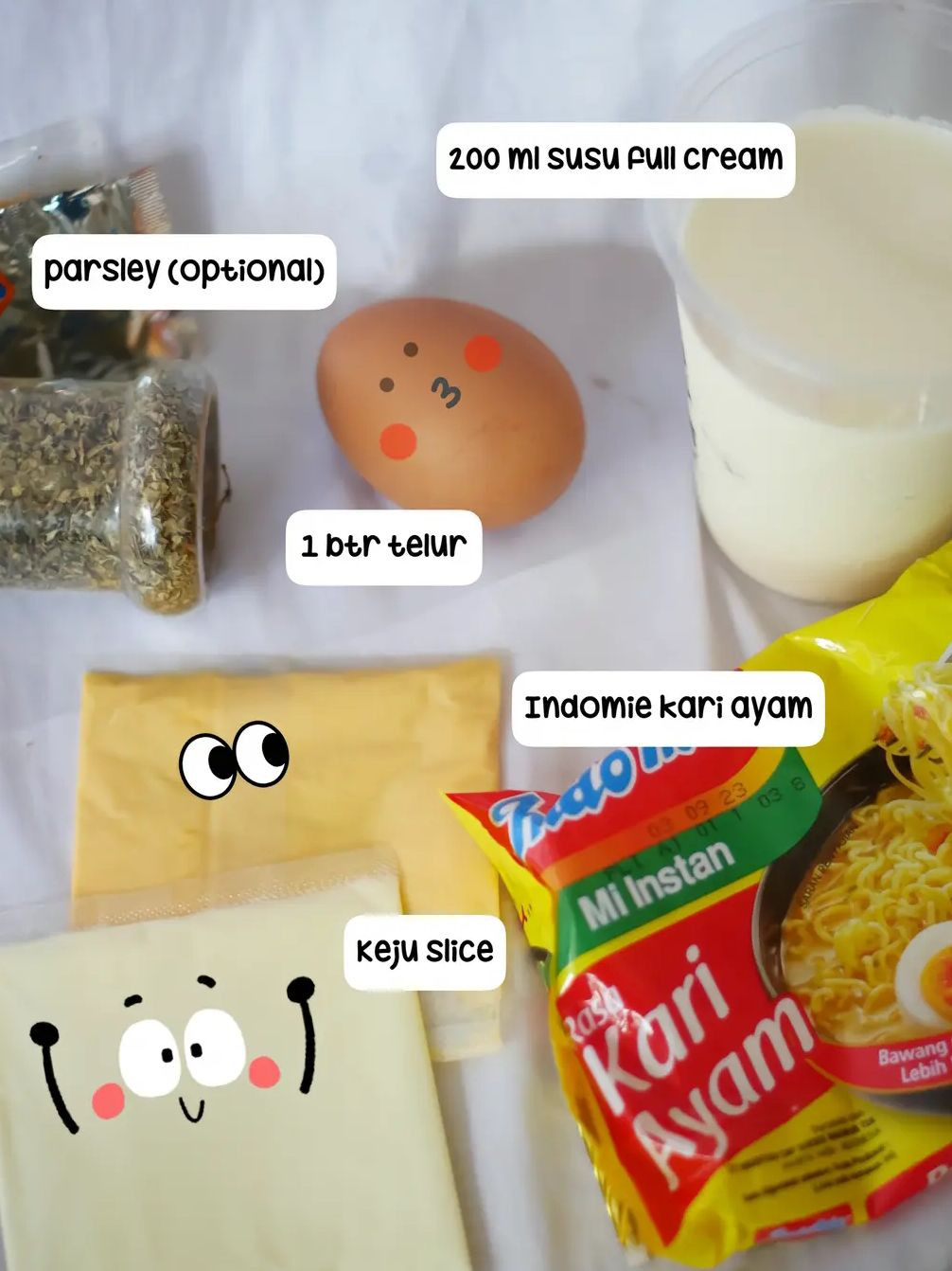 Mie Susu Creamy Indomie Kari Ayam với trứng và phô mai