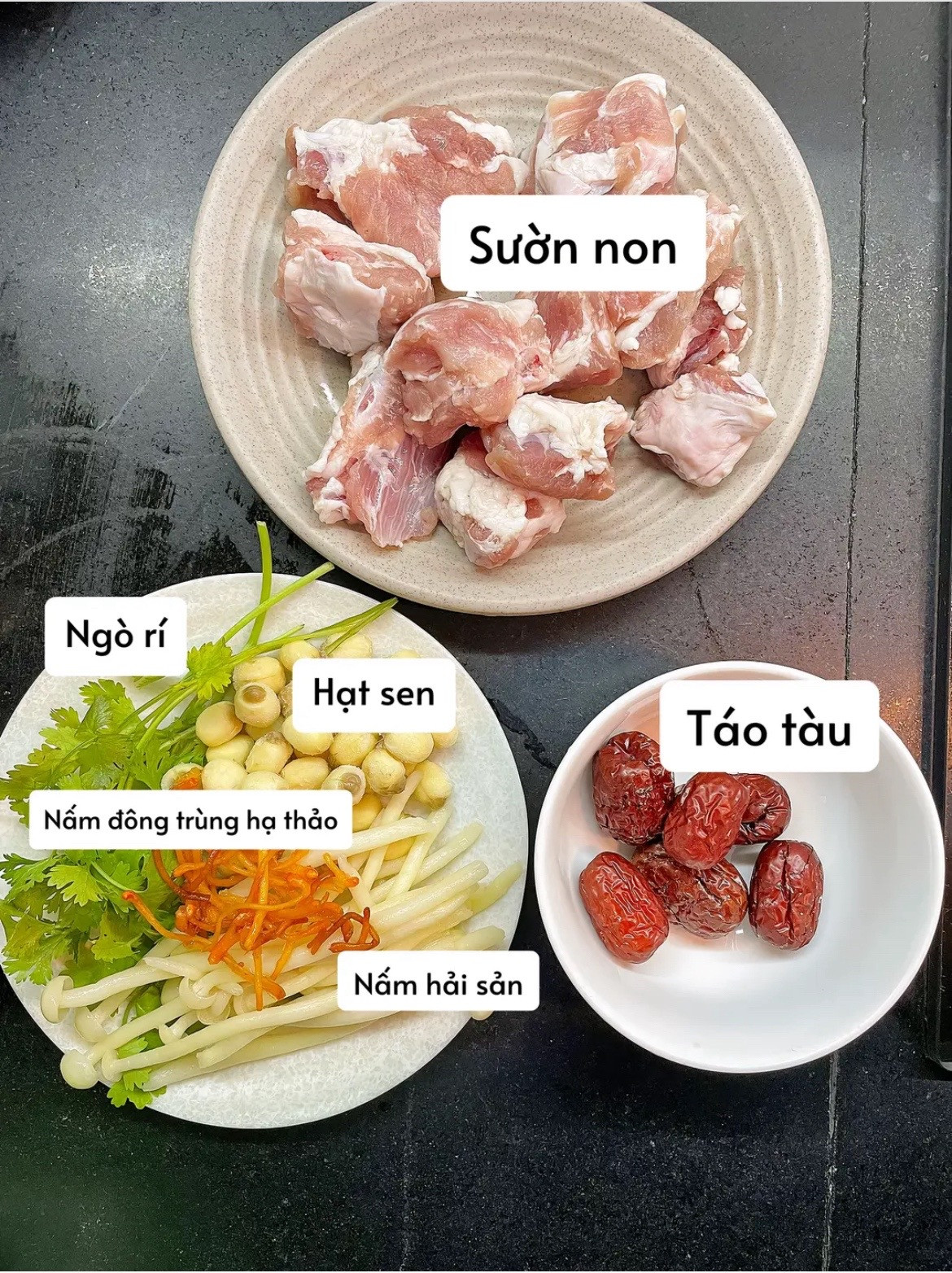 Món Canh Bồi Bổ Sức Khoẻ: Sườn Hầm Hạt Sen Táo Tàu