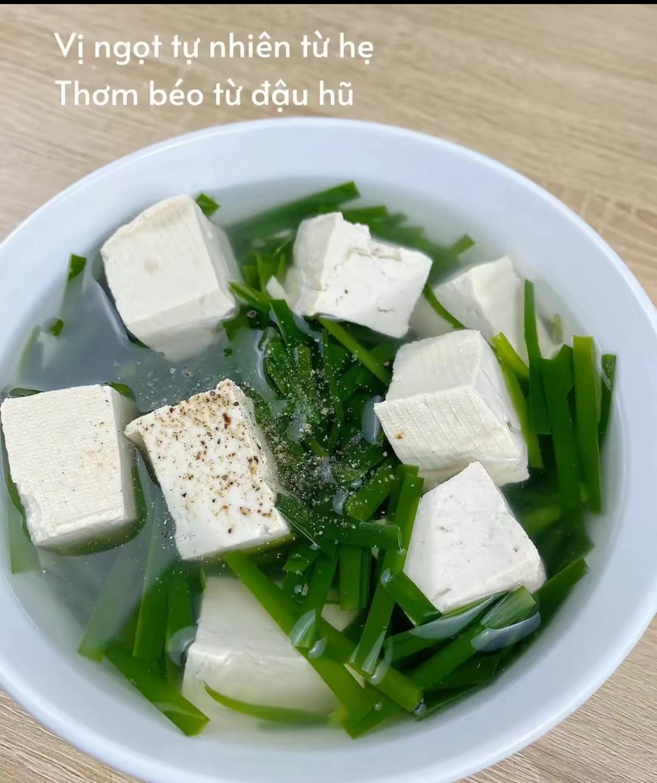 Món Chay: Canh Hẹ Đậu Hũ - Cách Nấu Đơn Giản, Vị Ngọt Tự Nhiên