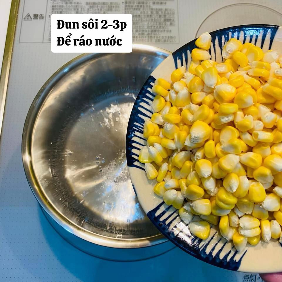 Ngô chiên lắc phô mai giòn tan, món ăn vặt đơn giản từ ngô ngọt, bột chiên giòn và trứng gà