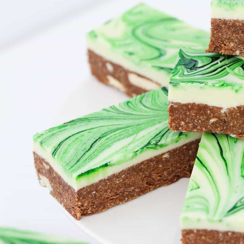 No-Bake Peppermint Chocolate Slice with Swirled White Chocolate Topping