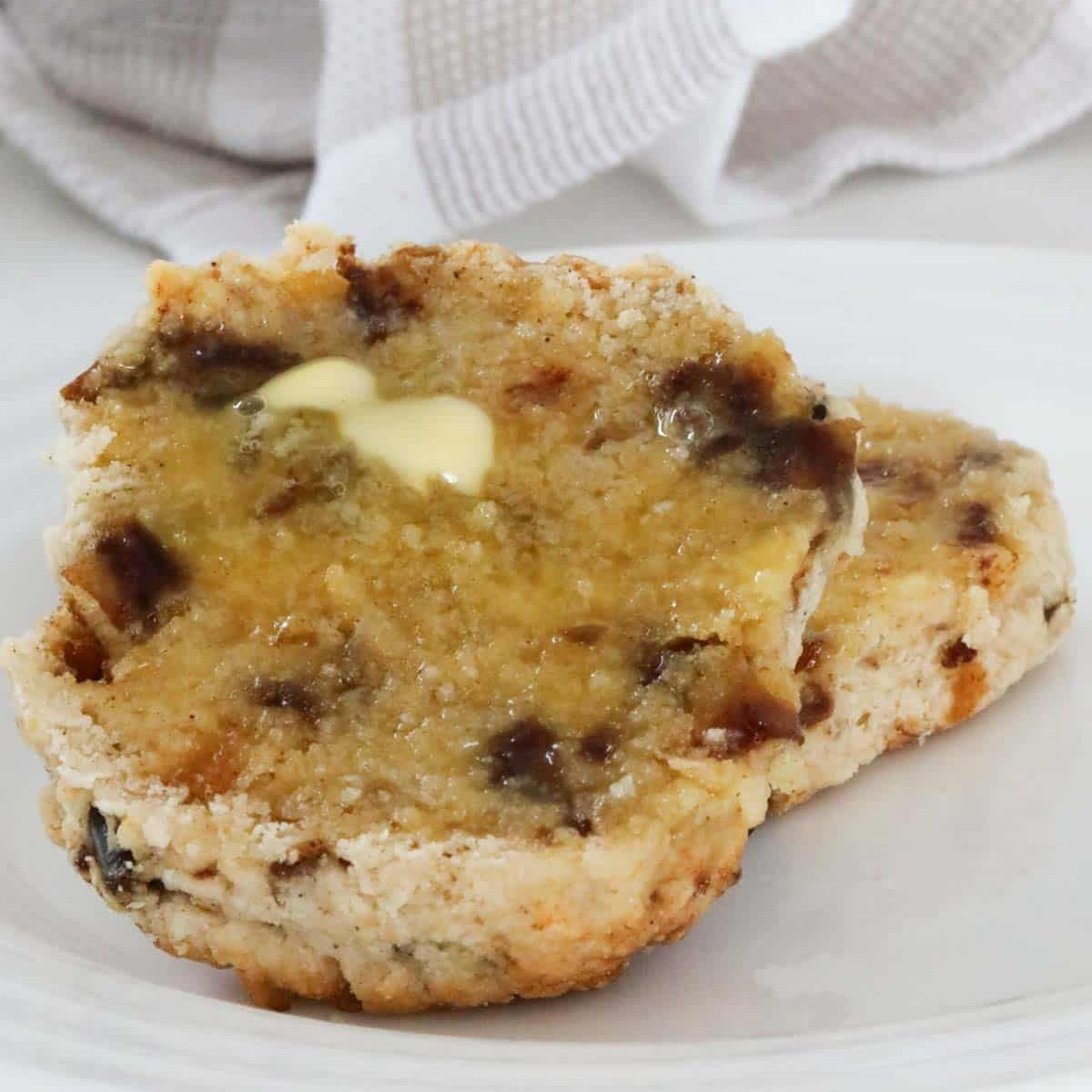 Old-School Bakery Style Date Scones Recipe with Cinnamon, Butter and Vanilla