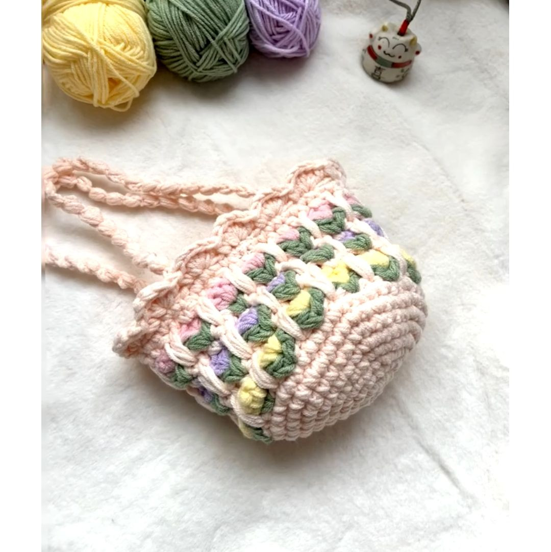 Pastel Crochet Basket Bag Pattern with Leaf Stitch