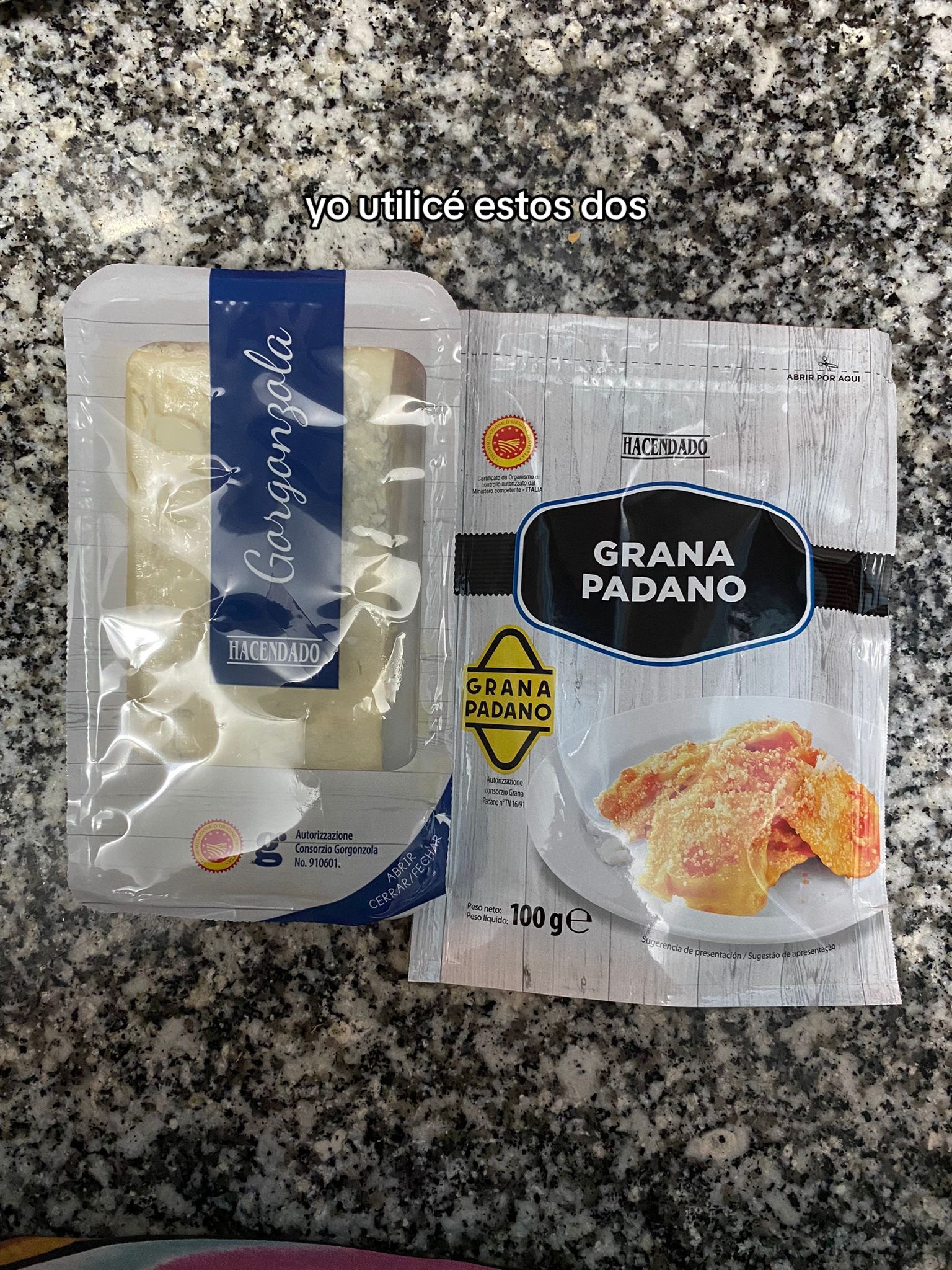 Patatas al horno con espinacas, pera y gorgonzola