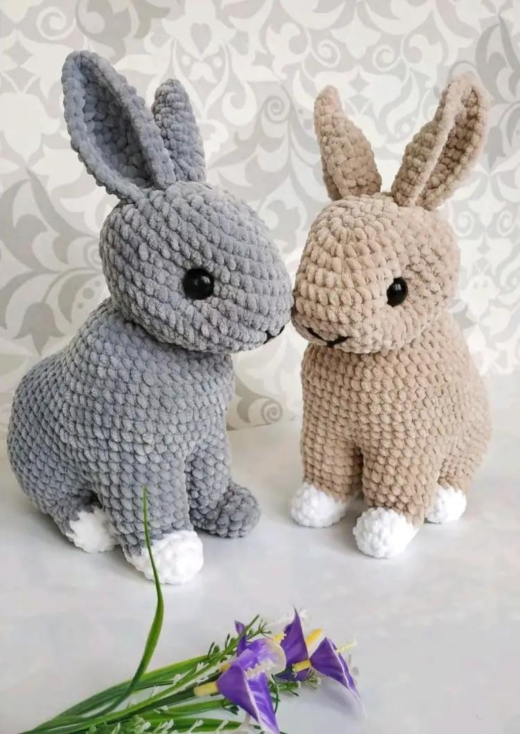 Patrón Amigurumi Conejito Tejido a Crochet con Fio Plush