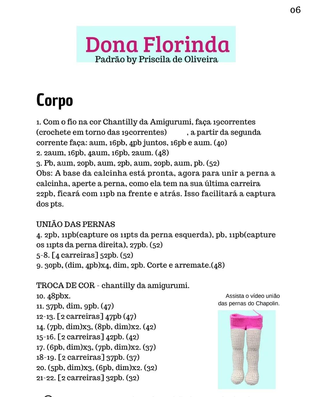 Patrón Amigurumi Dona Florinda: Búp bê tóc quăn với váy màu xanh và hồng