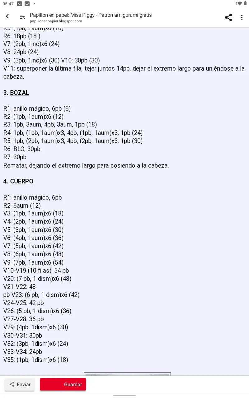 Patrón amigurumi Miss Piggy con vestido floral