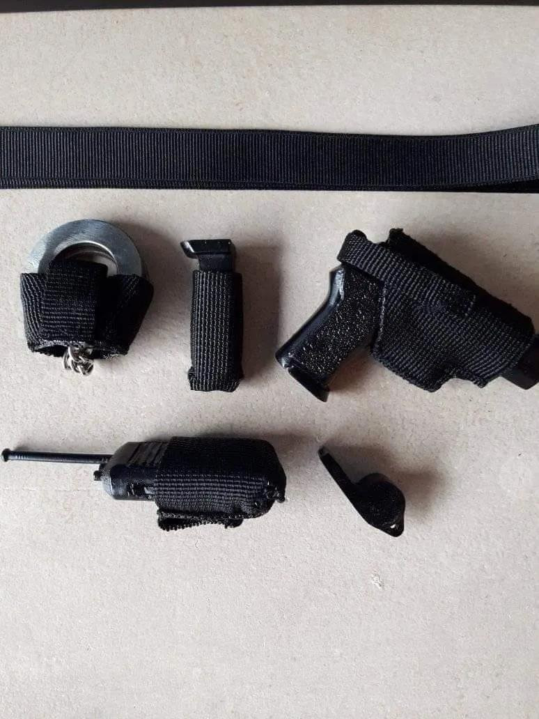 Patrón Amigurumi Muñeca Policía Española Merce