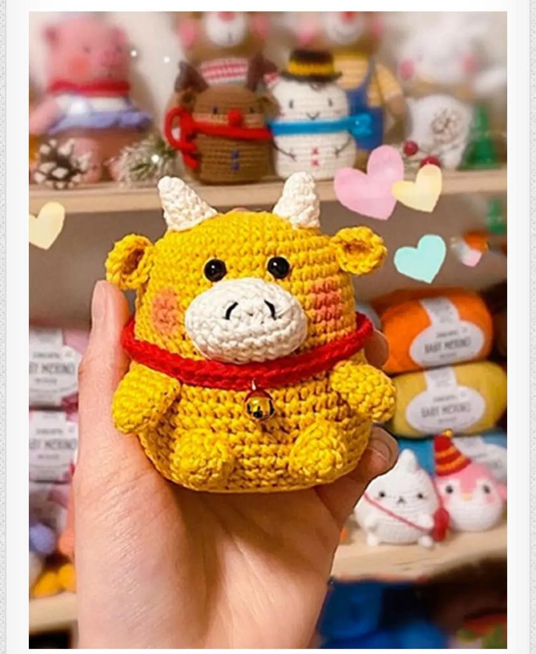 Patrón Amigurumi Toro Buey Dorado: Guía Paso a Paso para Crear una Figura de Año Nuevo