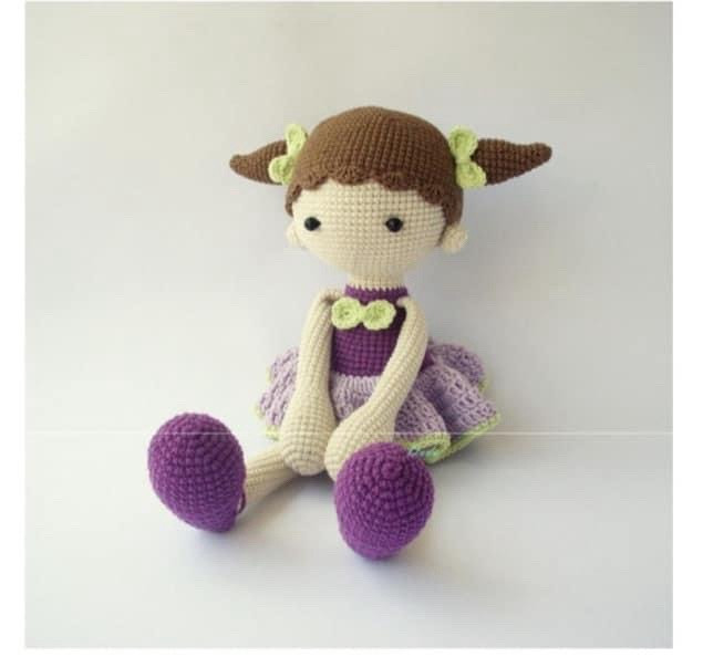 Patrón completo para tejer la muñeca amigurumi Didi