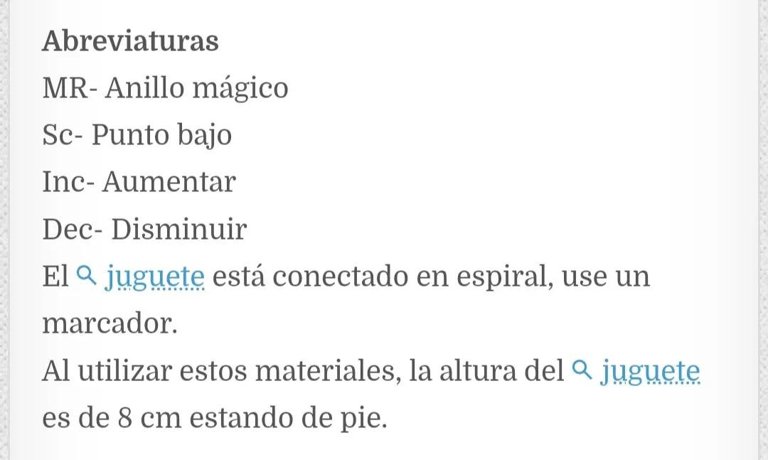 Patrón de amigurumi cerdito rosa con pañuelo blanco y pezuñas oscuras, instrucciones paso a paso en español