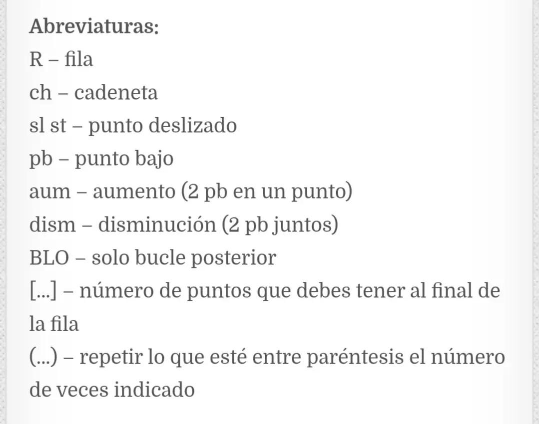 Patrón de amigurumi para conejito con corazón y lazo rosa, instrucciones detalladas en español