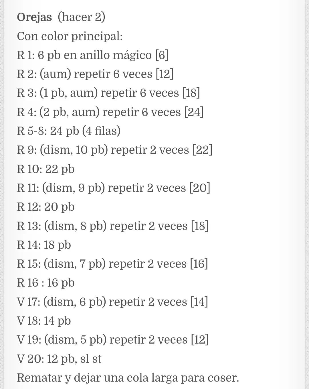 Patrón de amigurumi para conejito con corazón y lazo rosa, instrucciones detalladas en español