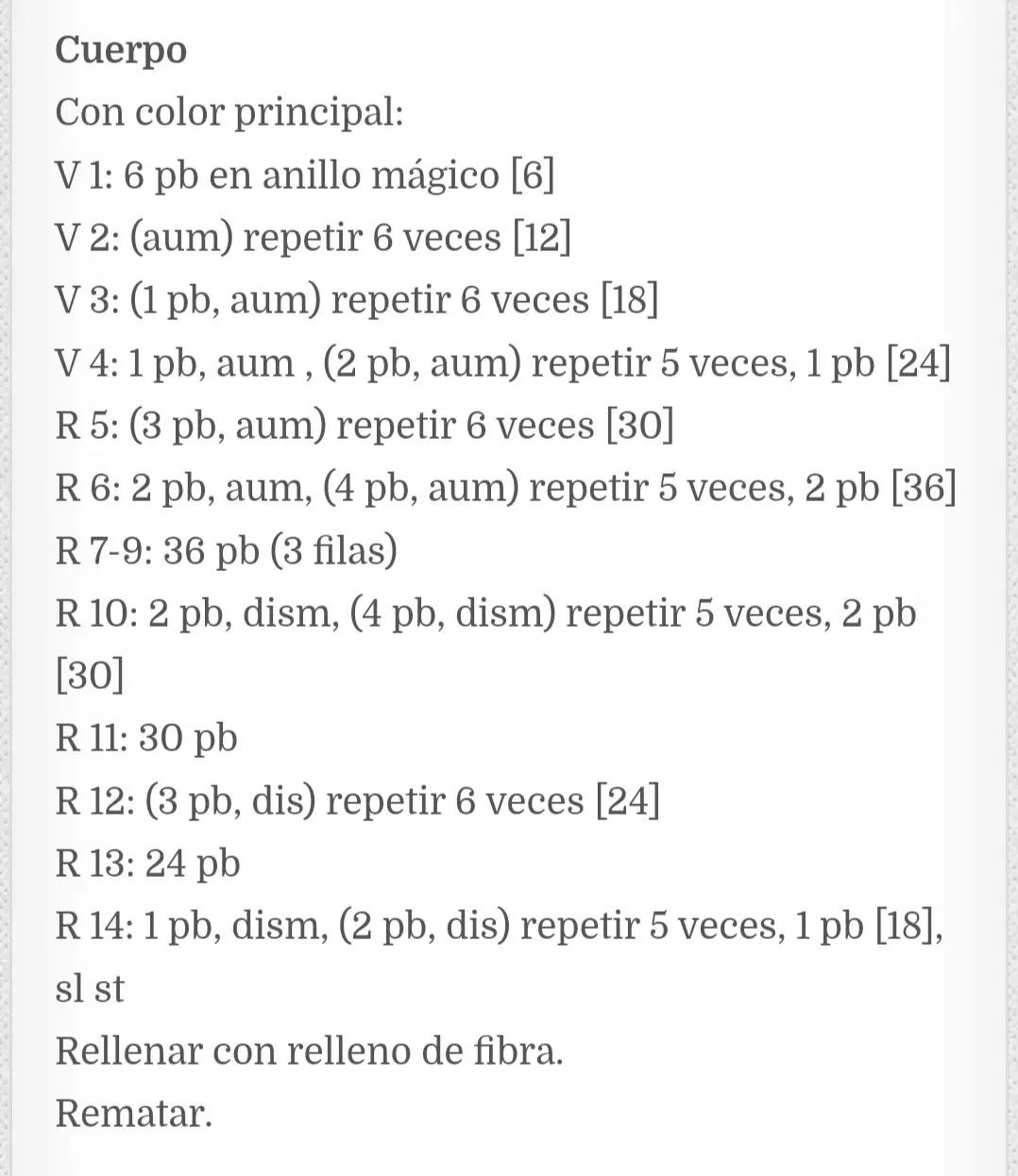 Patrón de amigurumi para conejito con corazón y lazo rosa, instrucciones detalladas en español