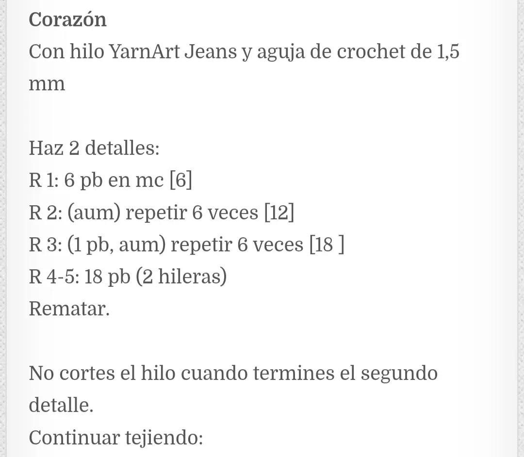 Patrón de amigurumi para conejito con corazón y lazo rosa, instrucciones detalladas en español