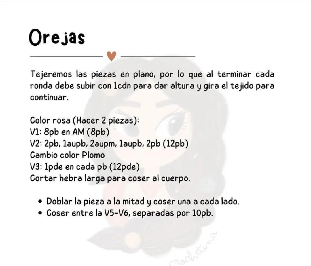 Patrón de amigurumi: Ratón gris con orejas rosadas y bigotes blancos