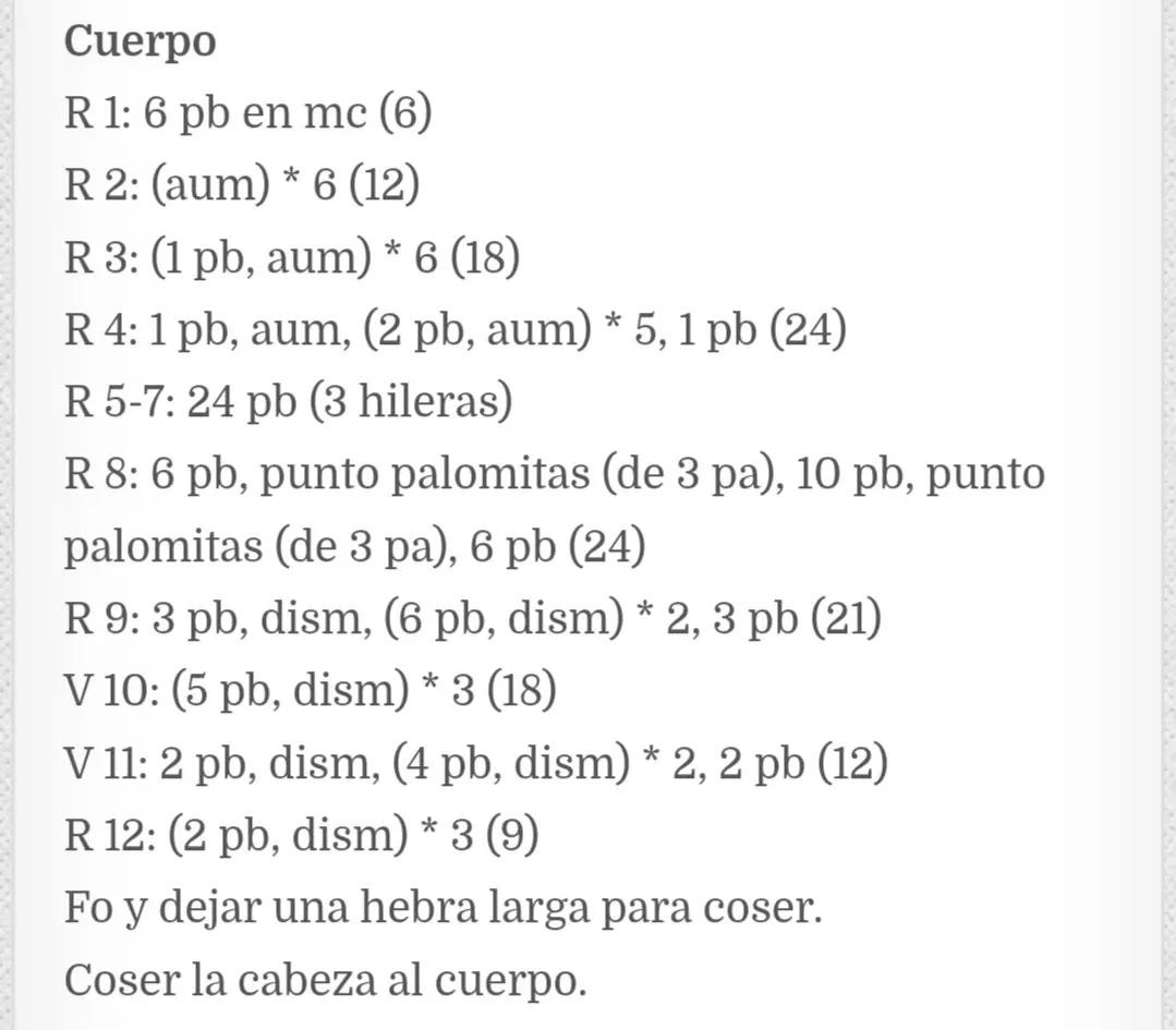 Patrón de crochet gratis para fantasma tierno con sombrero de bruja y calabazas, materiales y abreviaturas incluidas