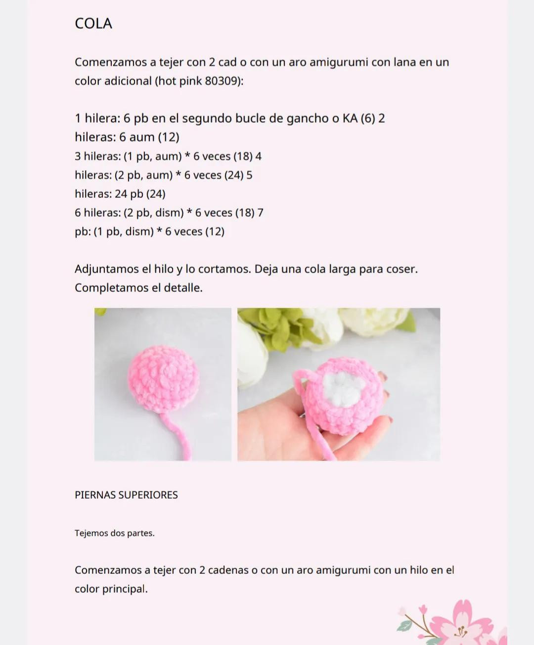 Patrón de crochet para conejito amigurumi blanco con orejas rosadas y detalles florales