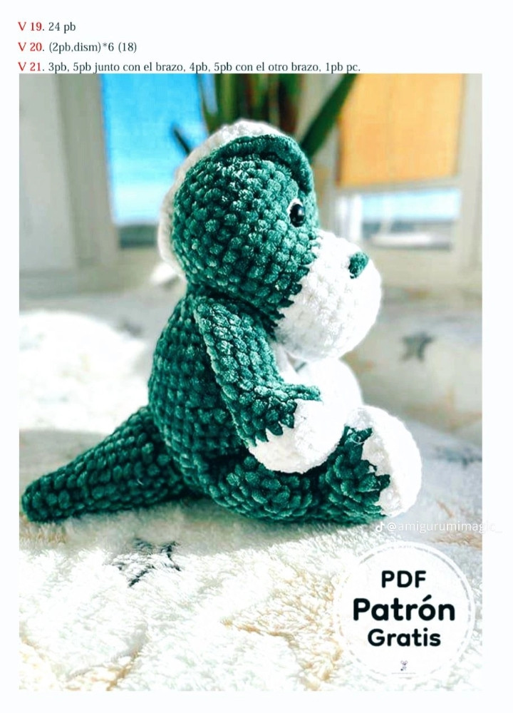 Patrón de dragón amigurumi verde y blanco gratis