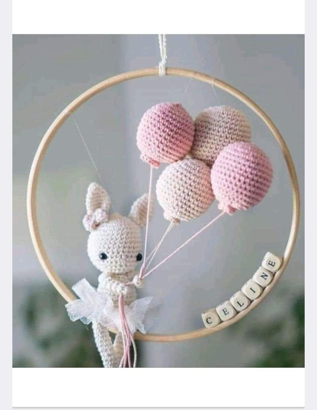 Patrón de Ganchillo: Conejito Amigurumi con Globos y Tul