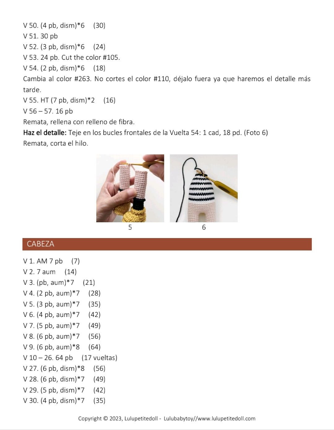 Patrón de ganchillo para muñeca amigurumi Nikki con orejas de ratón y overol rojo