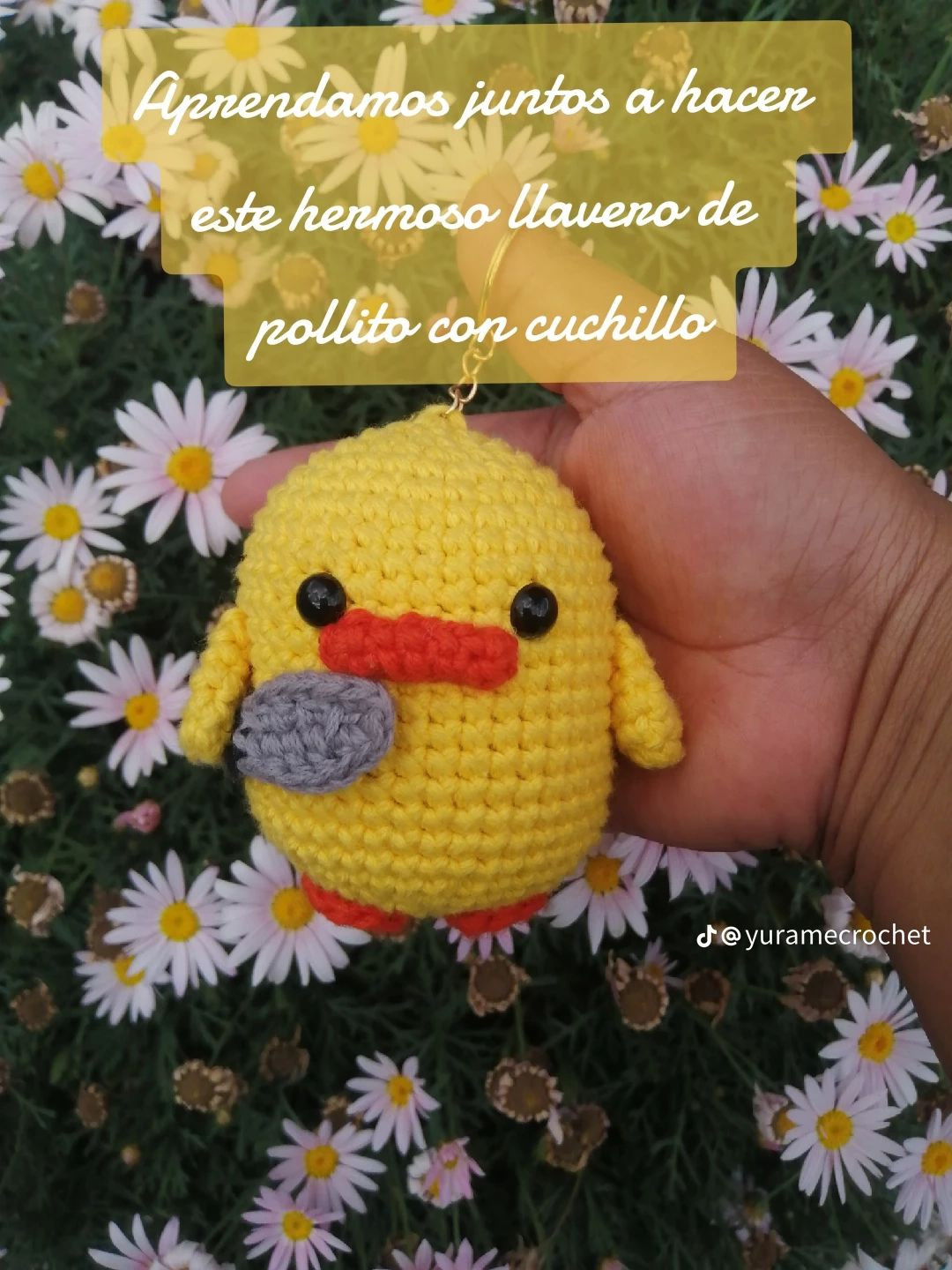 Patron de pollito con cuchillo amigurumi