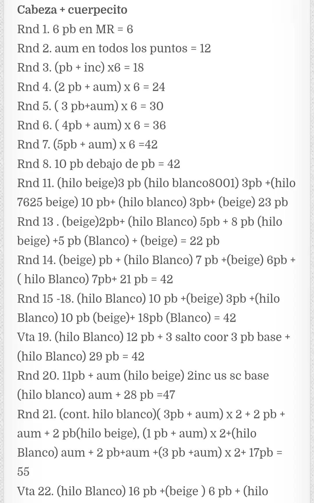 Patrón de renos amigurumi con gorro de Navidad y bufanda navideña