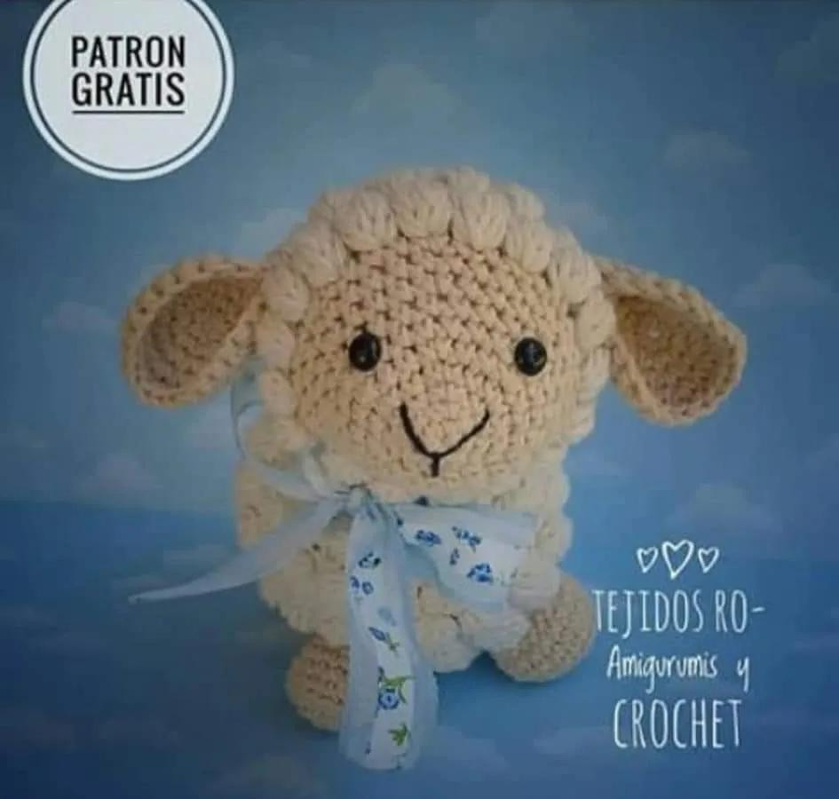 Patrón Gratis: Cordero Amigurumi Beige con Puntos Popcorn