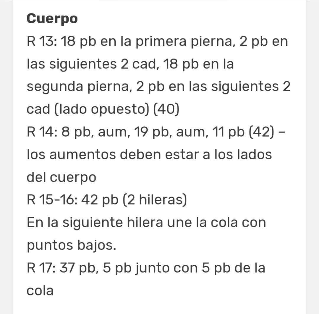 Patrón gratis de pato amigurumi con diadema rosa y detalles en mostaza
