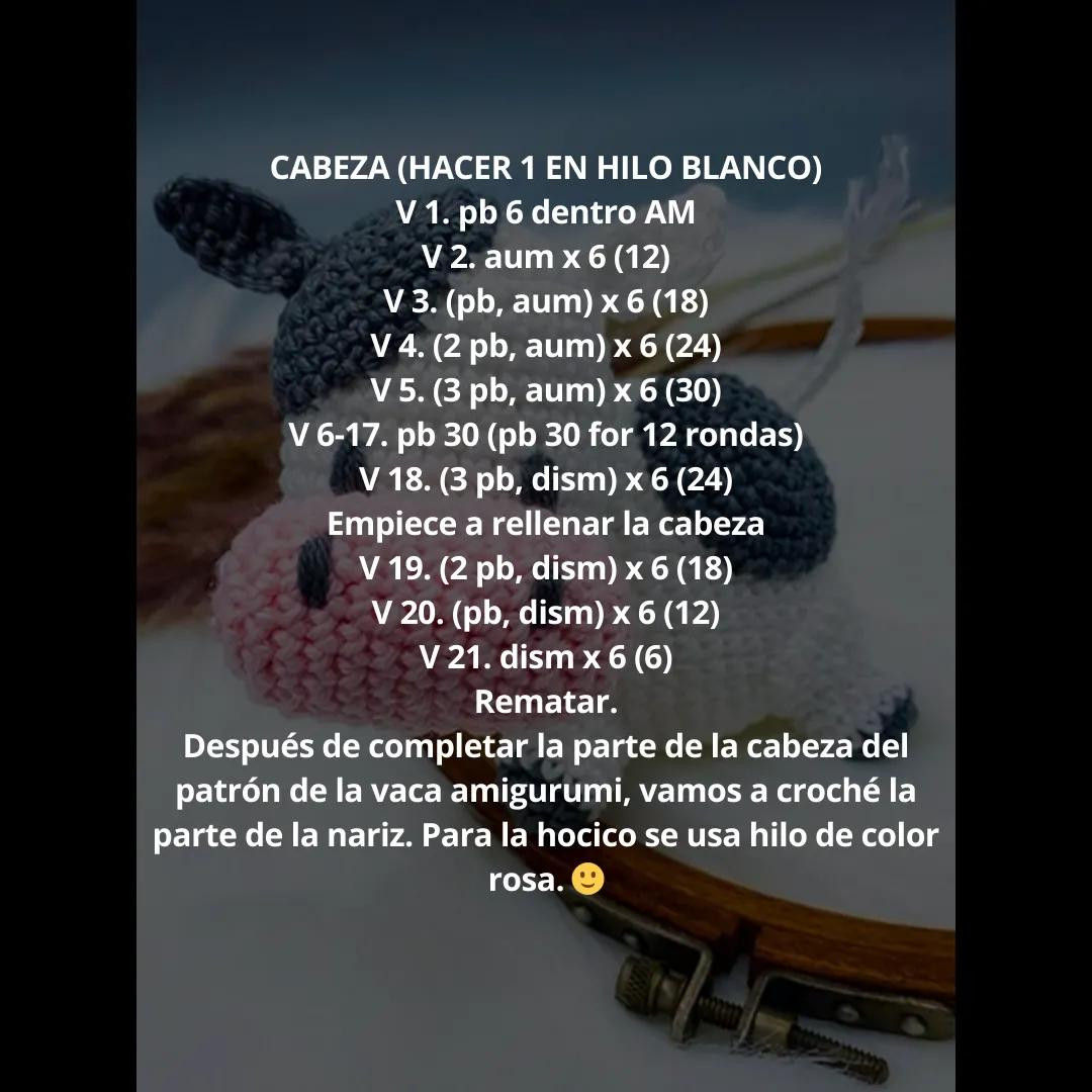 Patrón Gratis de Vaquita en Amigurumi con Hilo Blanco, Gris y Rosa