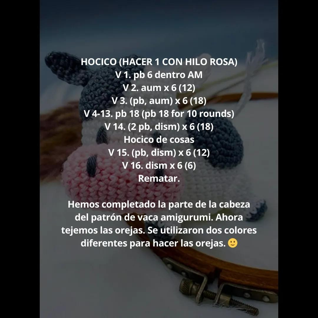 Patrón Gratis de Vaquita en Amigurumi con Hilo Blanco, Gris y Rosa