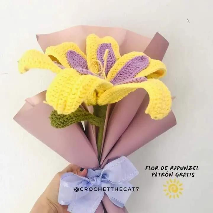 Patrón Gratis Flor de Rapunzel Crochet: Amarilla y Lila