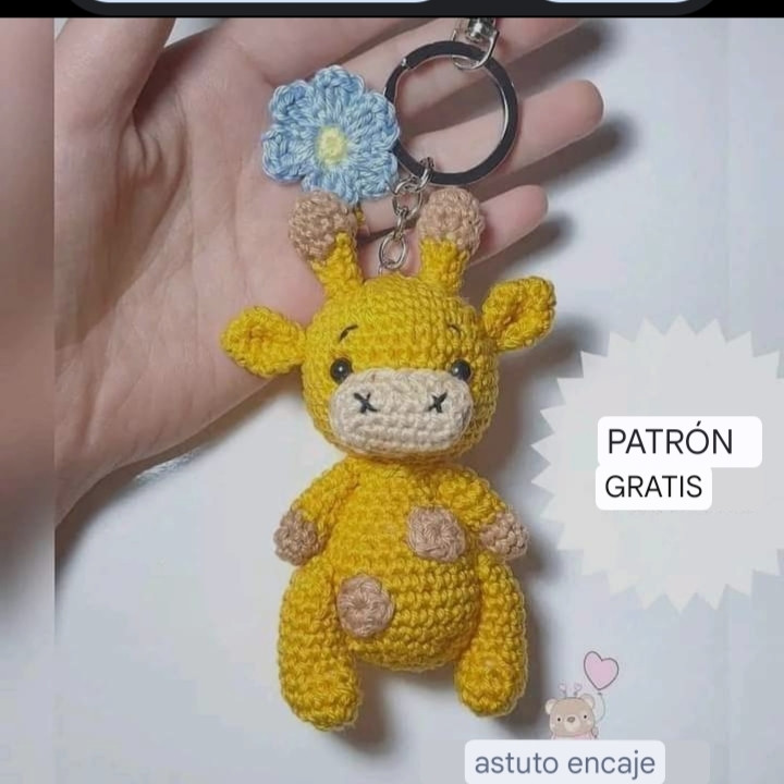 Patrón gratis: Jirafa amarilla amigurumi llavero