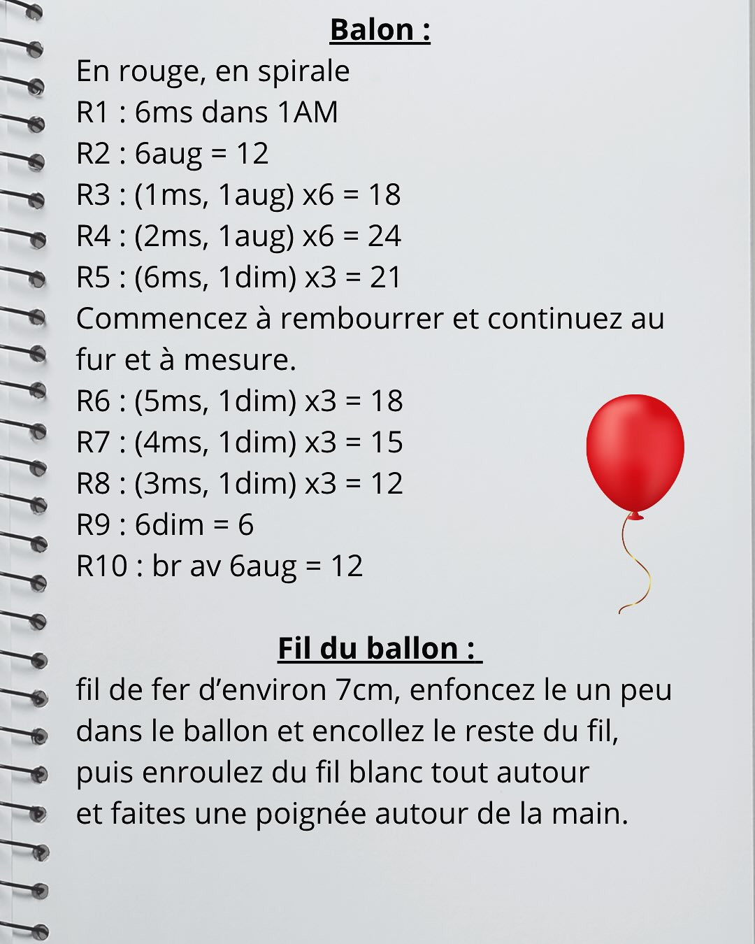 Patron gratuit Bébé Penny : Amigurumi clown gris et orange avec ballon rouge