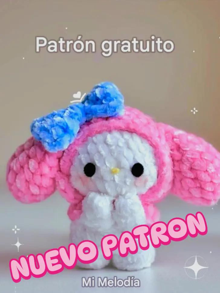 Patrón gratuito Amigurumi Mi Melodía con hilo de terciopelo rosa y blanco