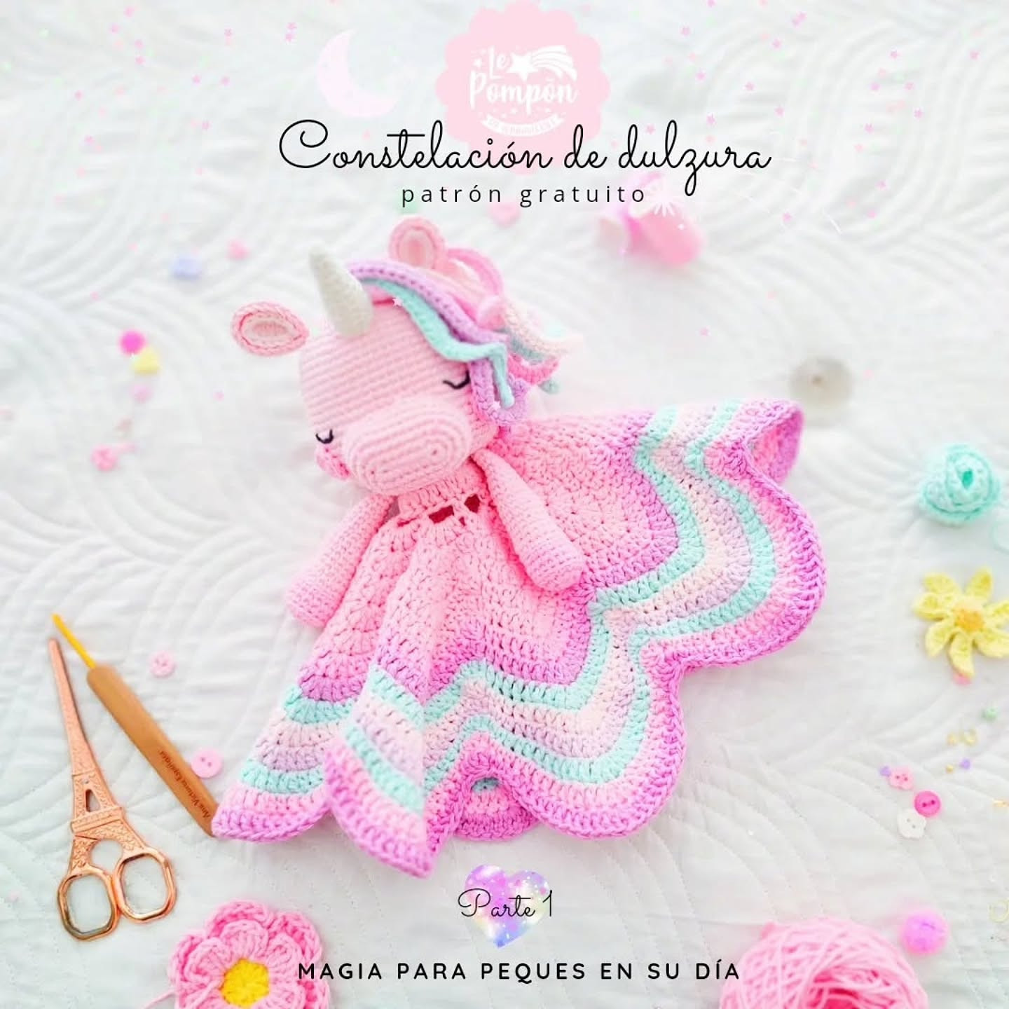 Patrón gratuito Constelación de dulzura: Unicornio amigurumi con mantita en tonos pastel rosa y azul