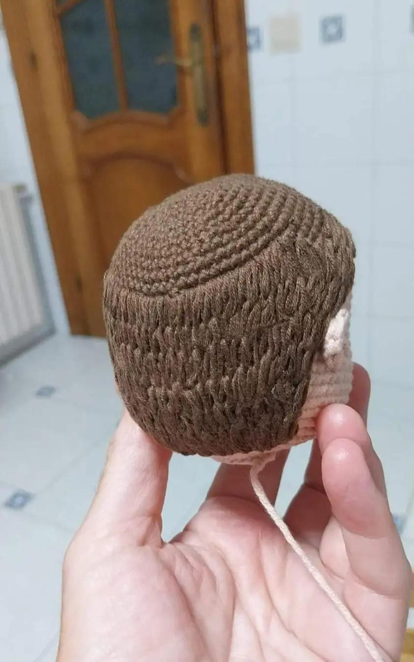 Patrón gratuito de amigurumi Lionel Messi con uniforme de Argentina, guías paso a paso escritas a mano