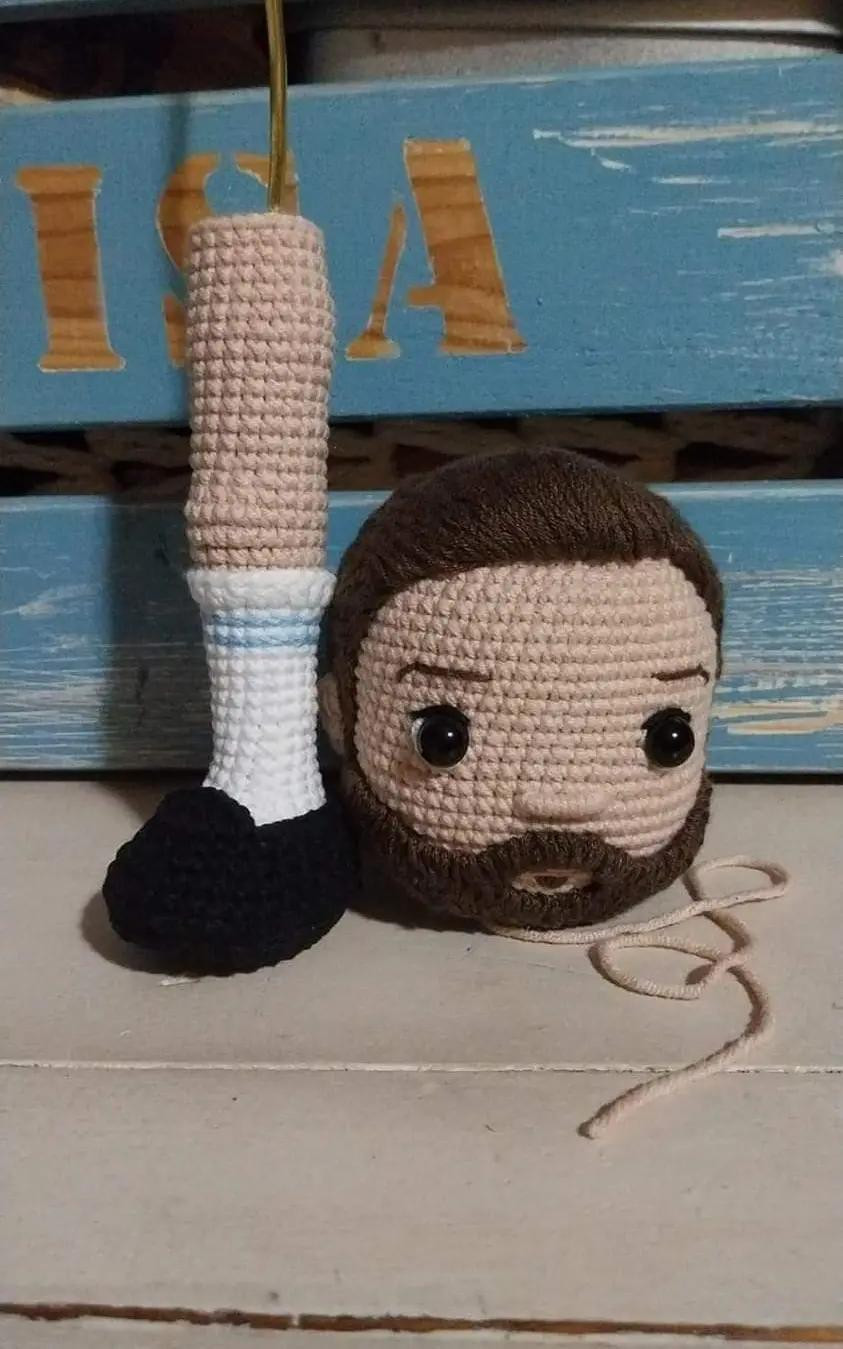 Patrón gratuito de amigurumi Lionel Messi con uniforme de Argentina, guías paso a paso escritas a mano