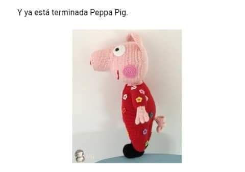Patrón gratuito Peppa Pig amigurumi de crochet con vestido rojo y flores