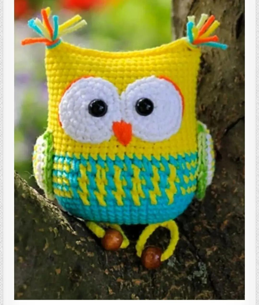 Patrón Libre Amigurumi Búho Sonajero Amarillo y Azul