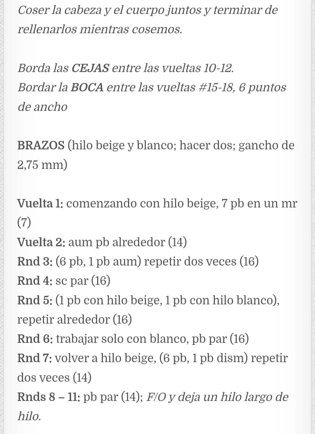 Patrón libre Amigurumi hombre de jengibre con hilo beige, blanco y rojo