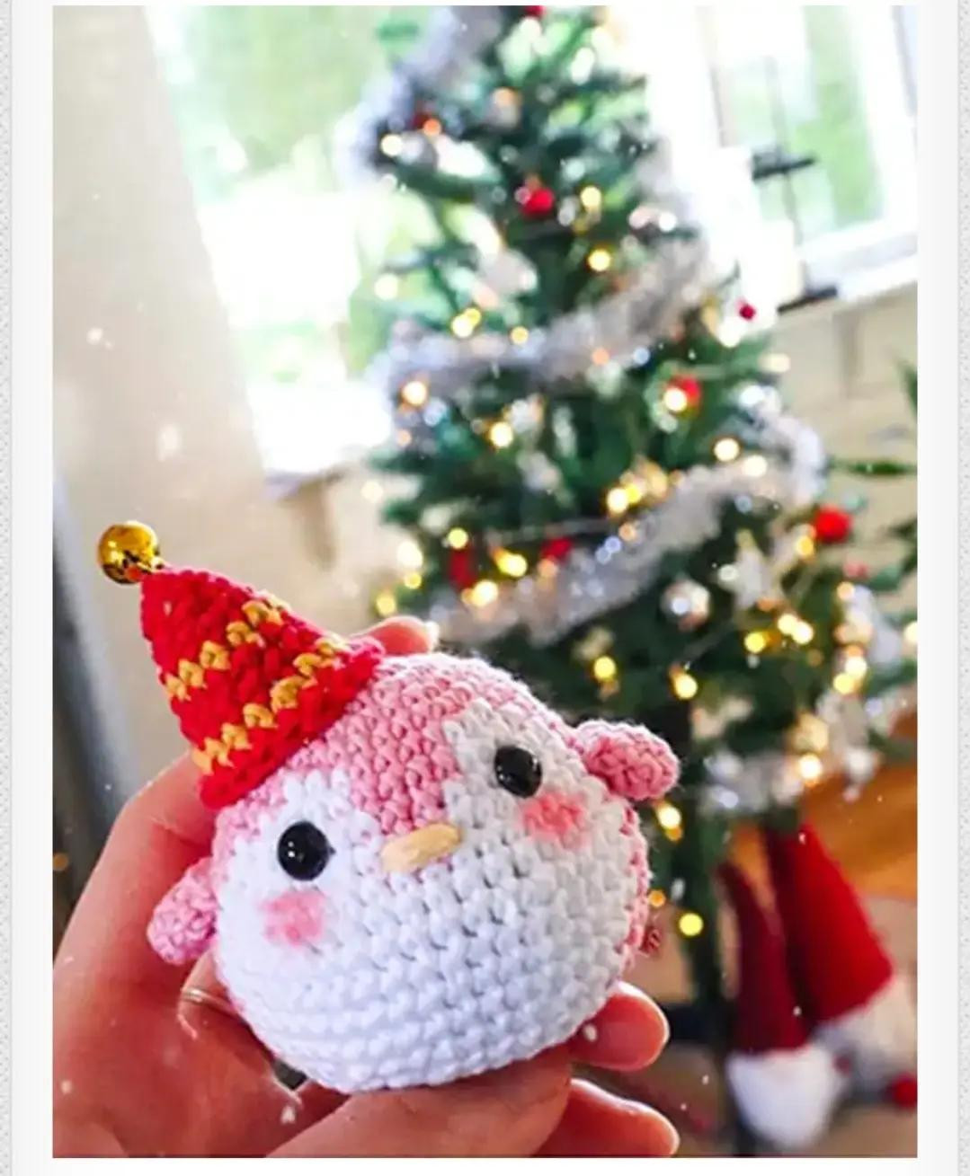 Patrón Libre Amigurumi Pingüino Llavero Navidad: Guía paso a paso con materiales y abreviaturas