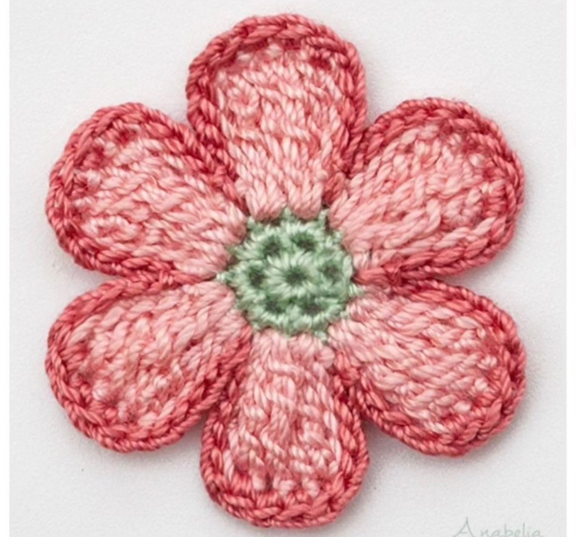 Pink Crochet Flower Flat Chart Pattern with Green Center