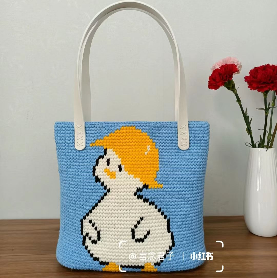 Pixel Art Chart Pattern for Cute White Duck Crochet Tote Bag Design