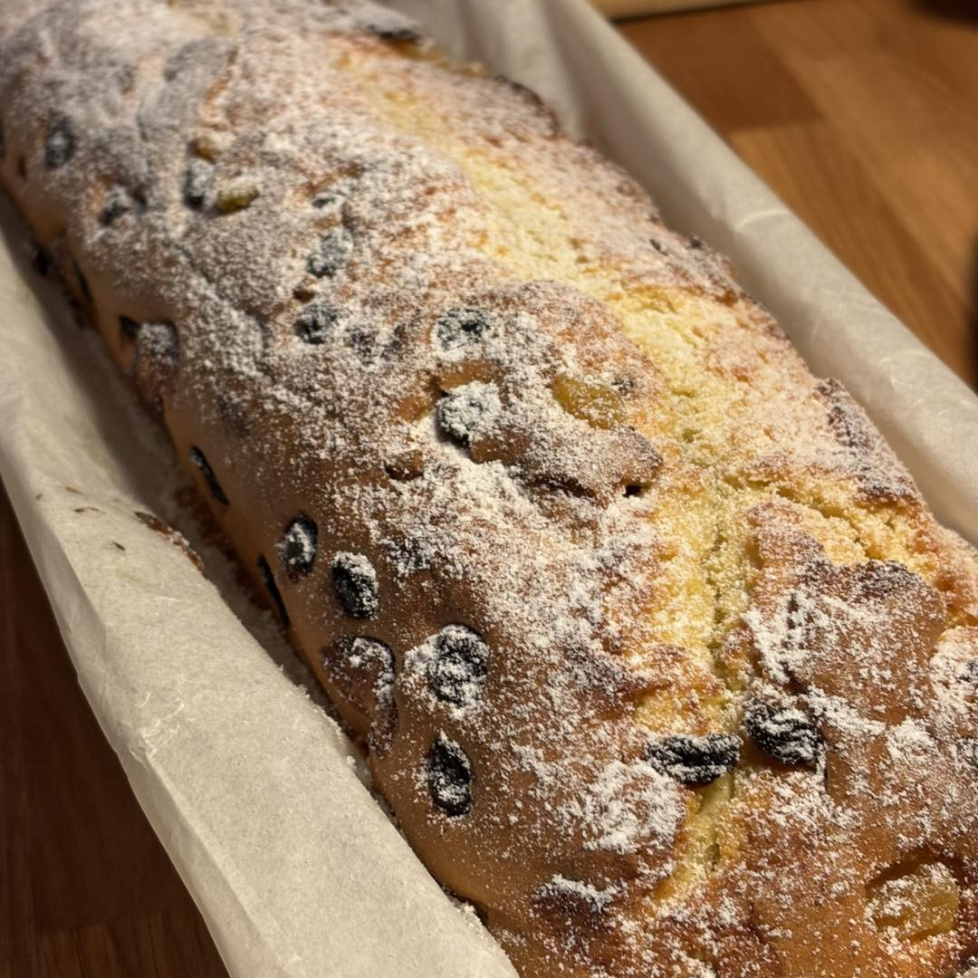 Plumcake con uvetta e marmellata