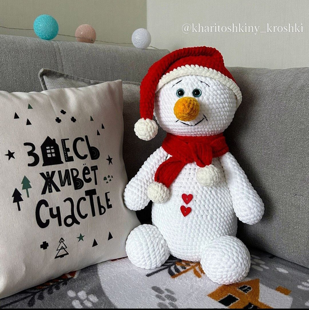Плюшевый снеговик: Бесплатное описание вязания крючком