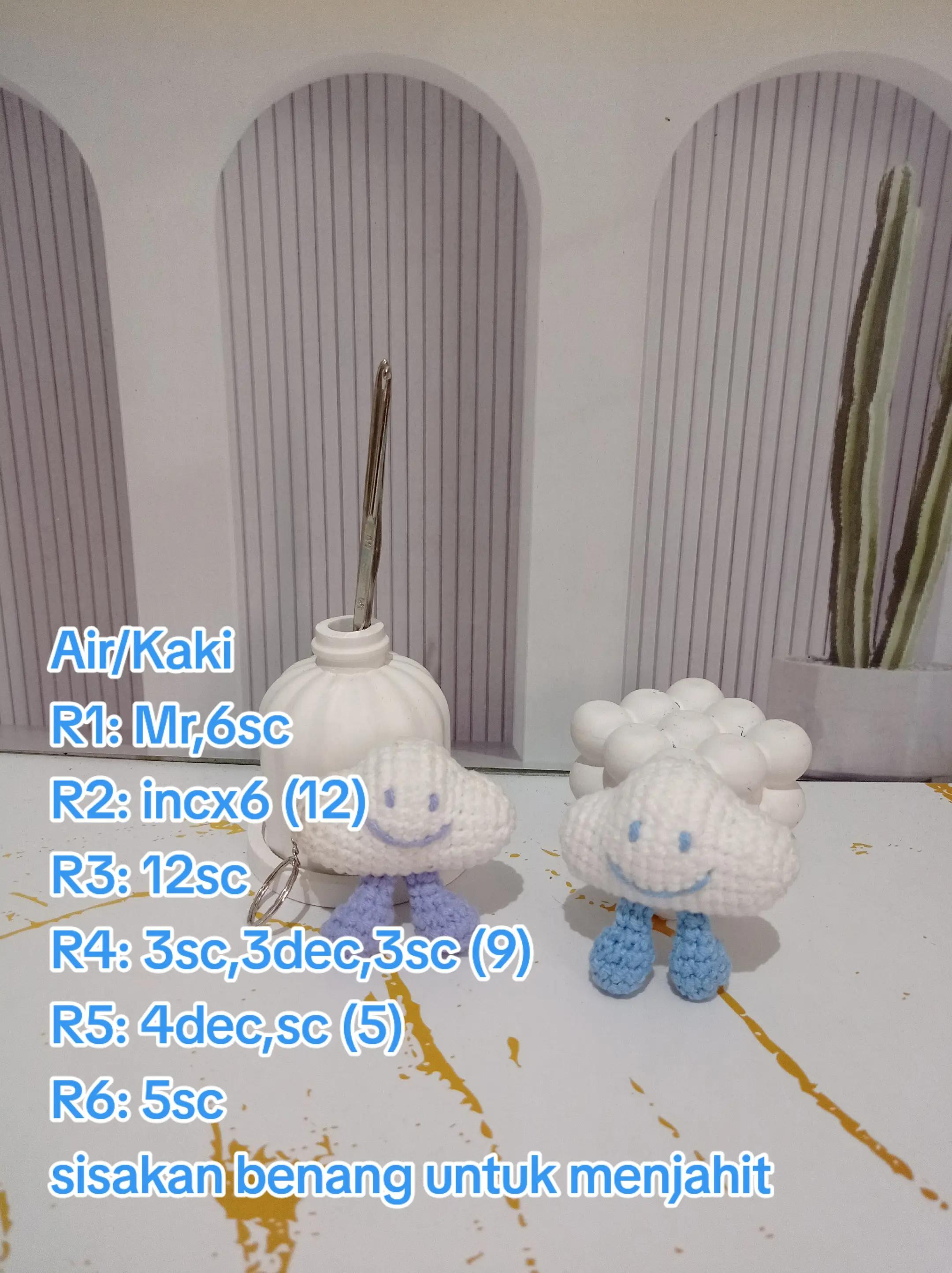 Pola Móc Len Búp Bê Awan Dáng Ngây Thơ Dễ Làm