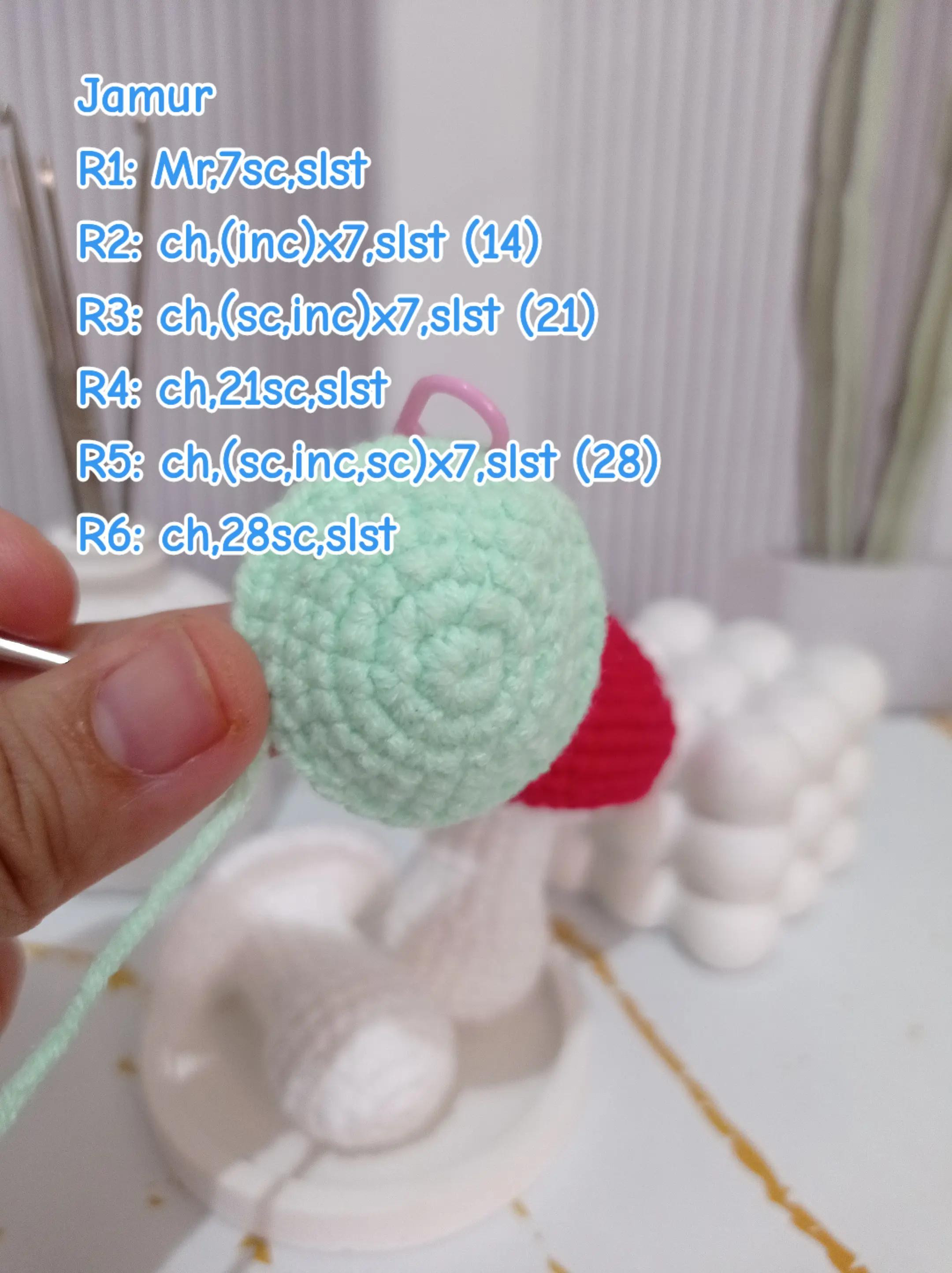 Pola Móc Len Nấm Nhỏ Dễ Thương Cho Người Mới Bắt Đầu