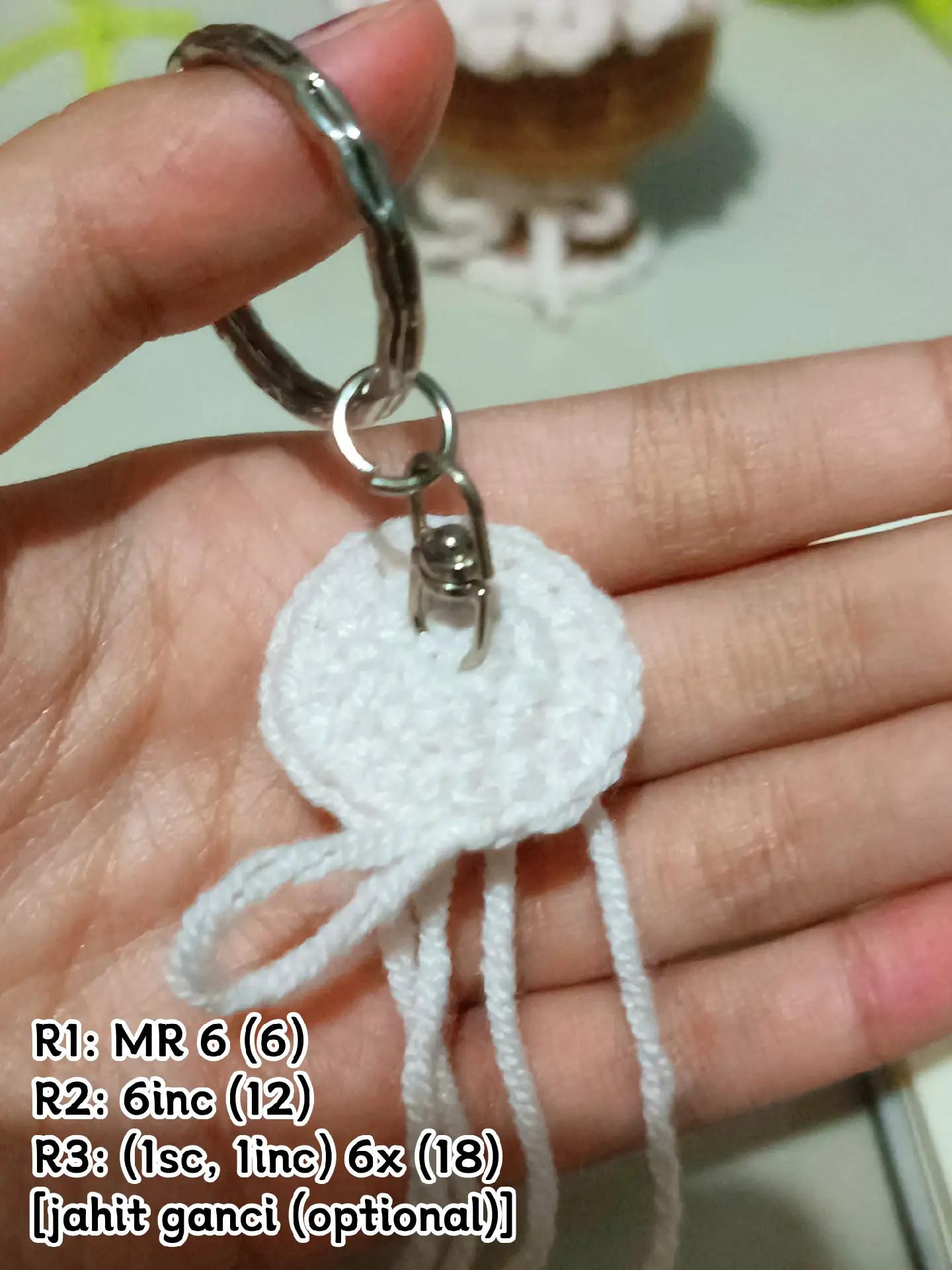 Pola Rajut Buket Kelinci Mawar Merah Putih