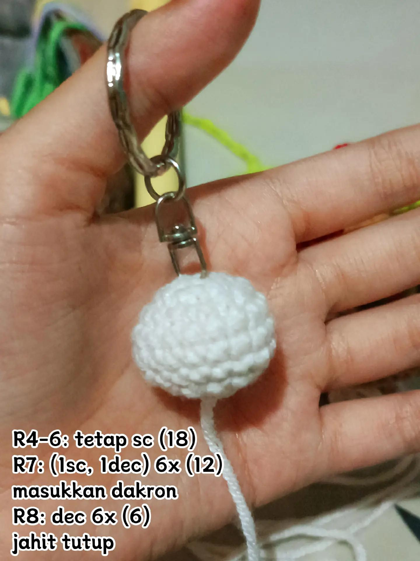 Pola Rajut Buket Kelinci Mawar Merah Putih